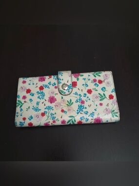 Kate Spade Gardner Street Greenhouse Floral Wallet